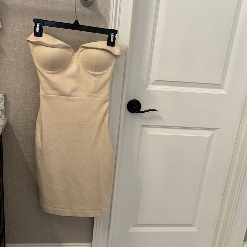 Creme color…Bodycon Dress….XS 💕